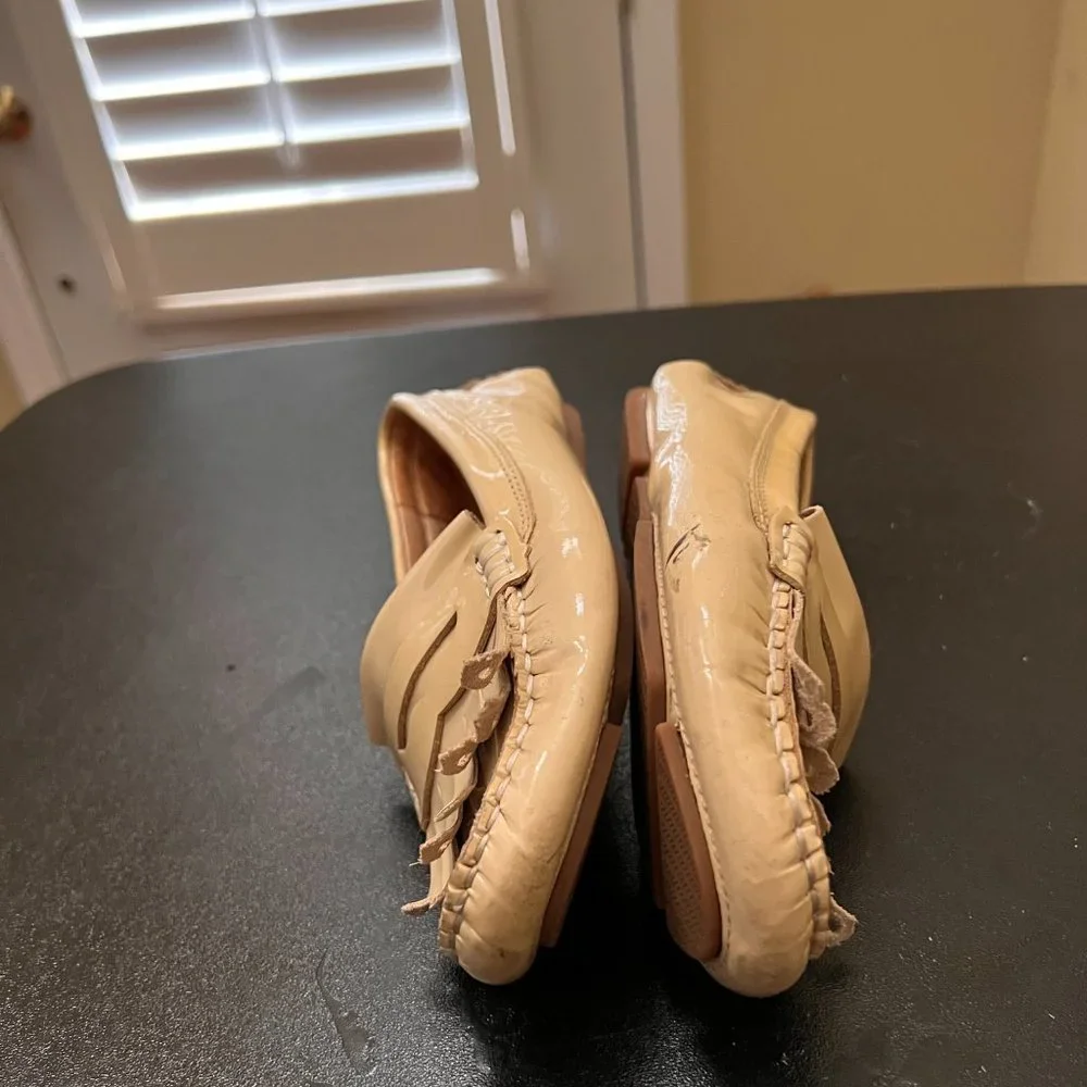 Bass cream leather loafer flats size 5 with knitted fringe